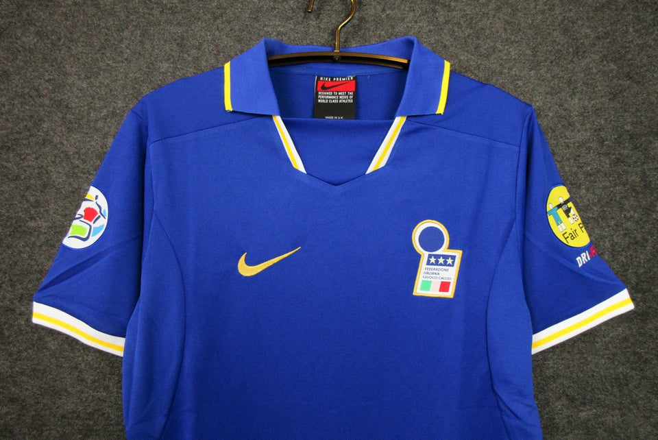 1996 Italy Home kit