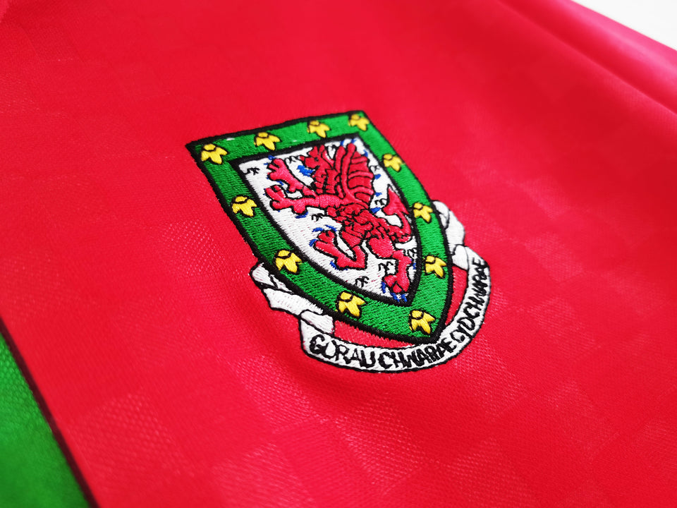 1996 1998 Wales Home kit