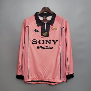 1997-1998 Juventus away kit - Long Sleeves
