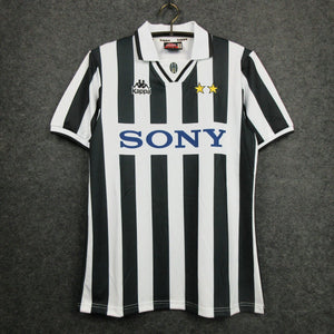 1995-1996 Juventus Home retro kit