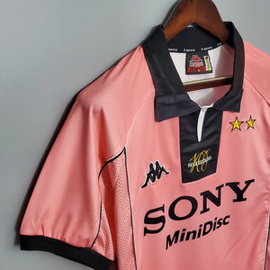 1997-1998 Juventus away retro kit