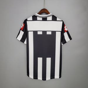 2001/02 Juventus Home kit