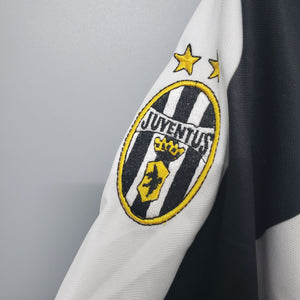 1997-1998 Juventus Home kit