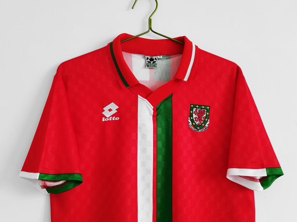 1996 1998 Wales Home kit
