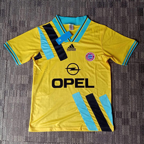 1993-1995 Bayern Munich away Kit