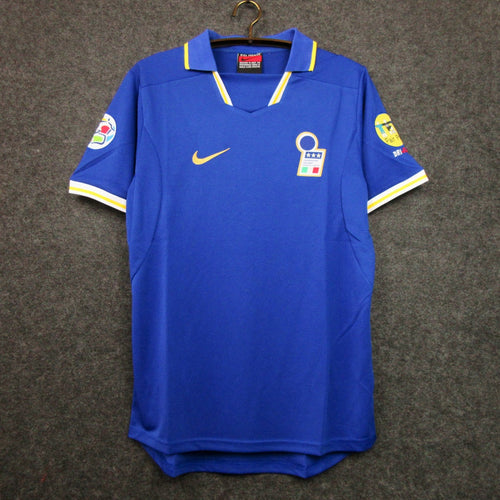 1996 Italy Home kit