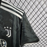 22/23 Juventus Away kit