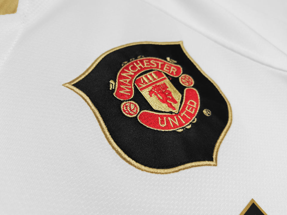 2006/07 Manu Away kit