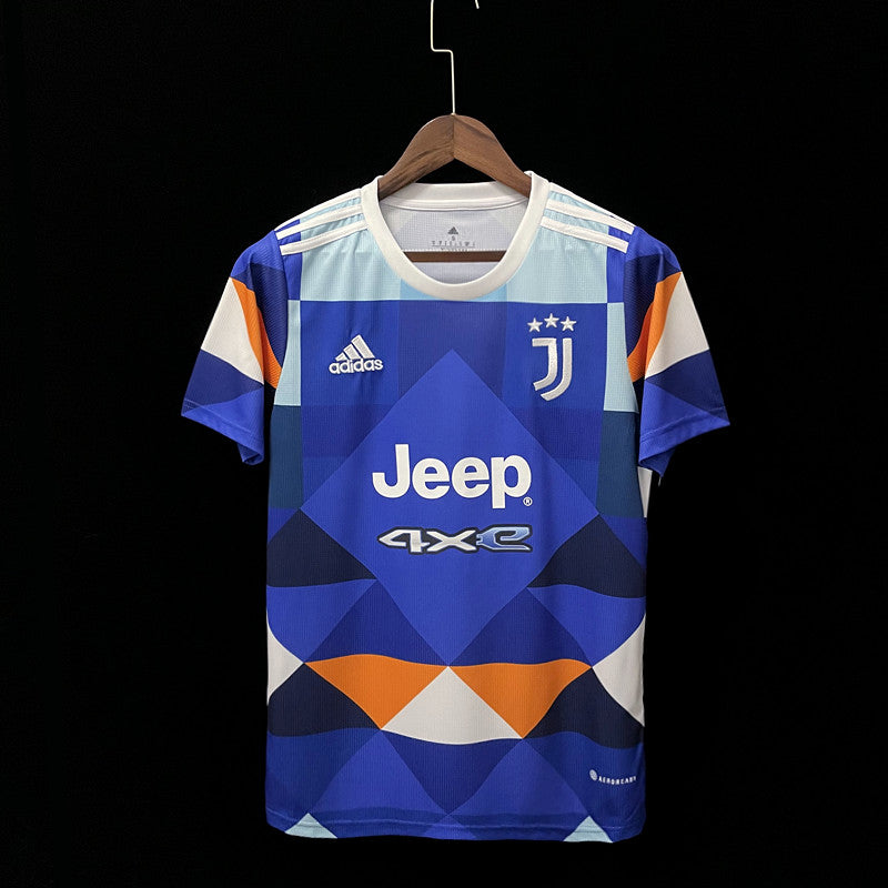 22/23 Juventus Fourth kit