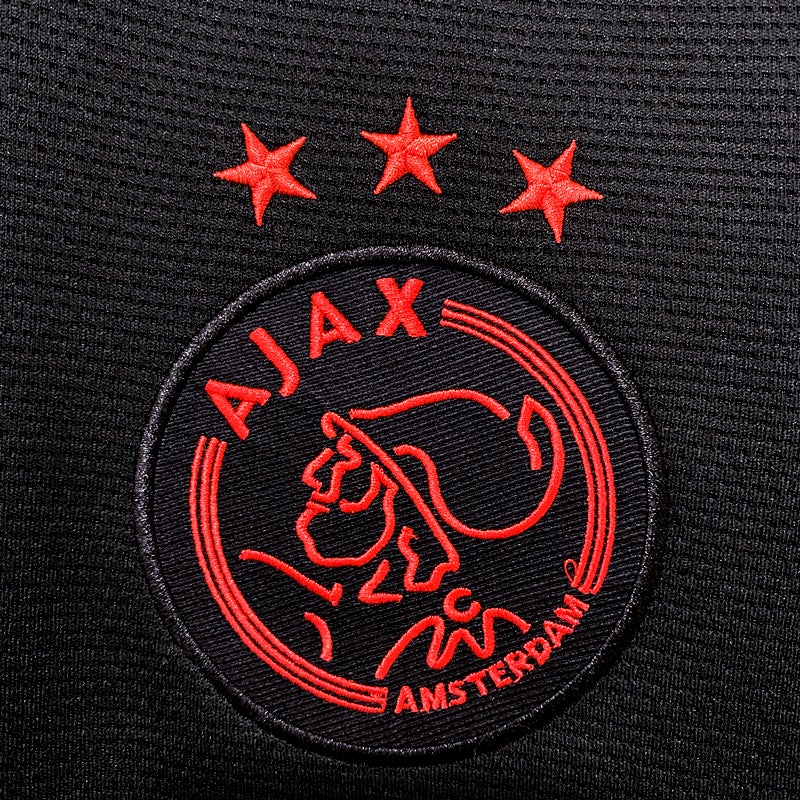 21/22 Ajax third away