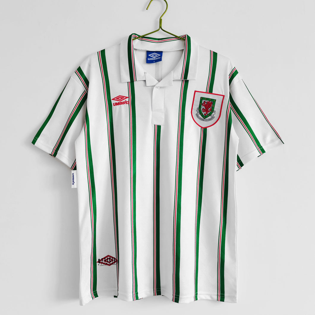 1993 1995 Wales away kit