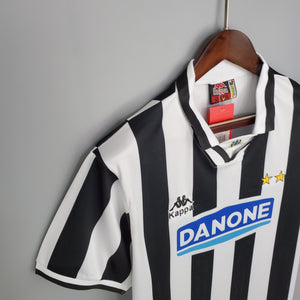 1994-95 Juventus Home kit