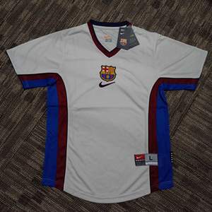 1998-01 Barcelona away kit