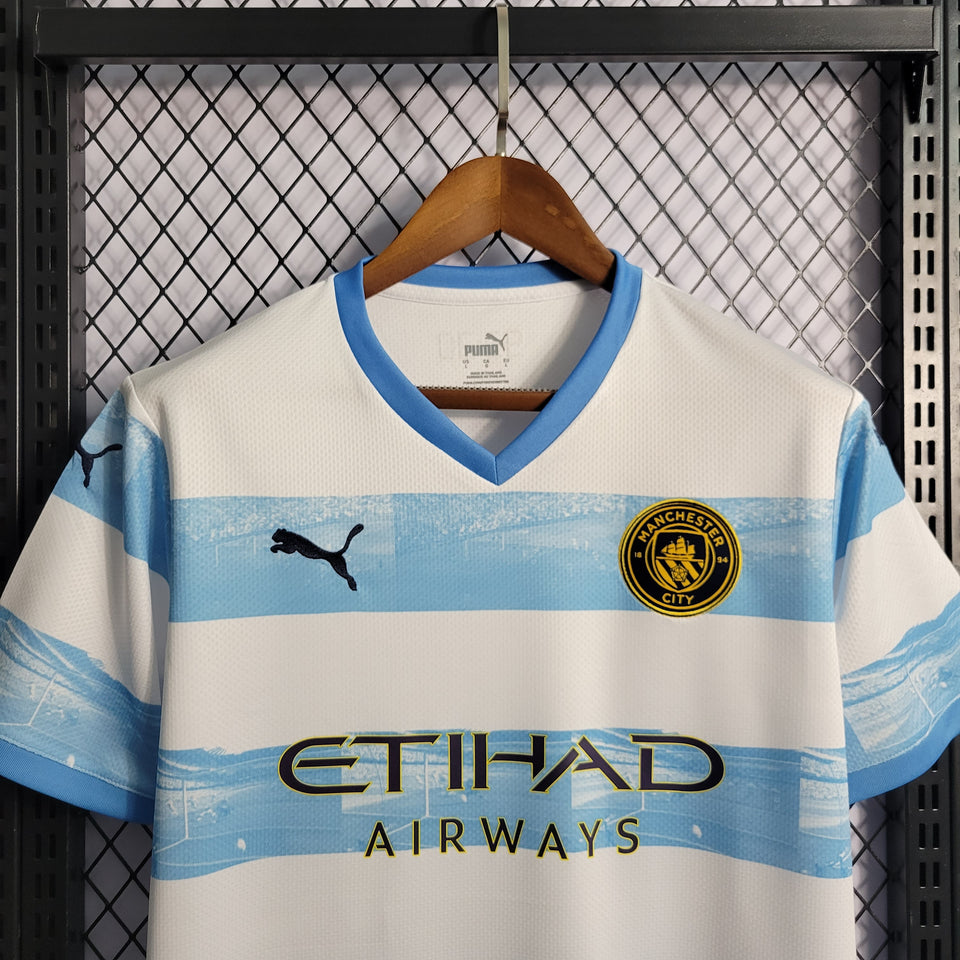 22 / 23 Manchester City commemorative