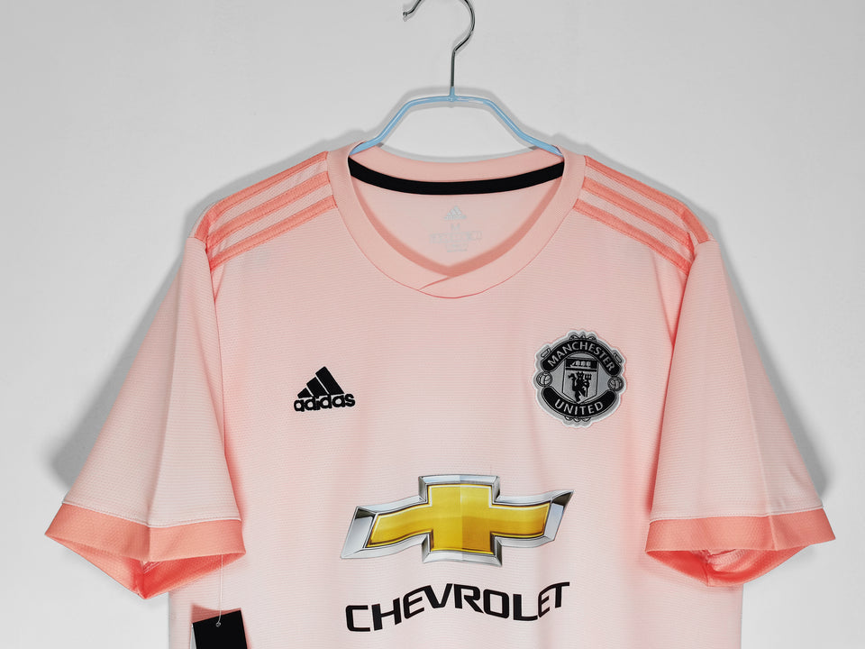 2018/ 19 Manu Pink kit