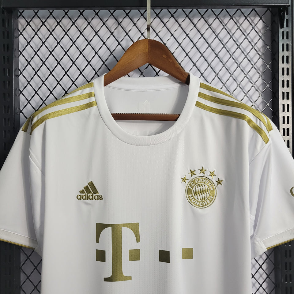 22/23 Bayern Munich Away kit