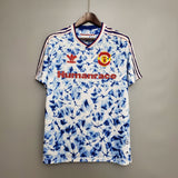 1990-1992 Manchester United  Humanrace away kit