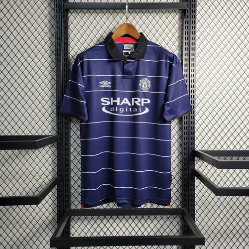 1999/00 Manu away kit