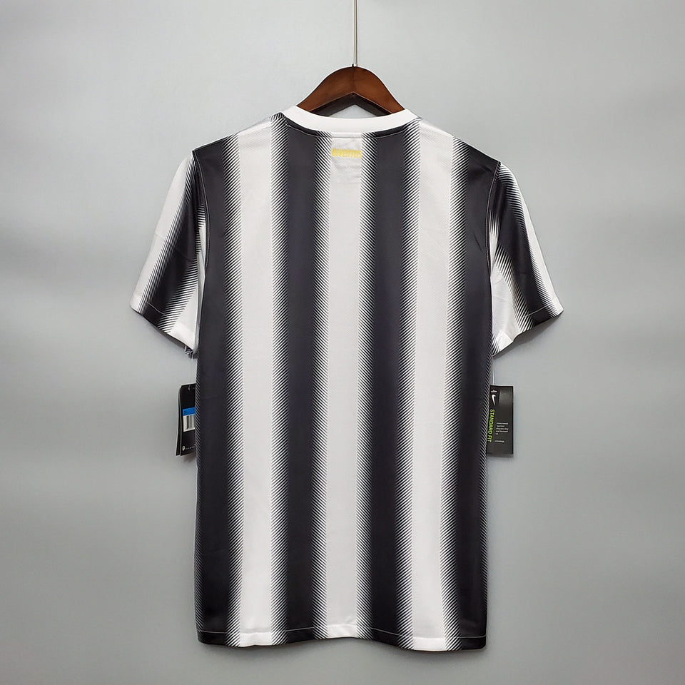 2010-2011 Juventus Home retro kit